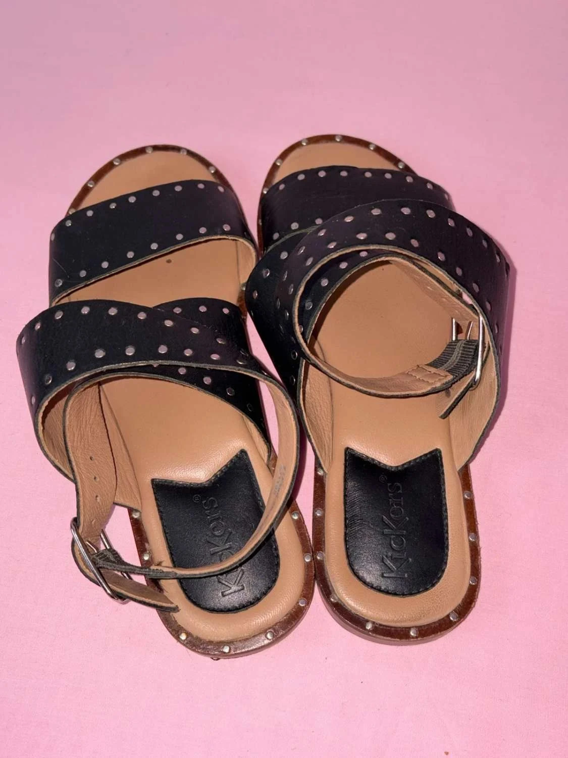 Sandalia para mujer kickers talla 36 limpia – photo 3